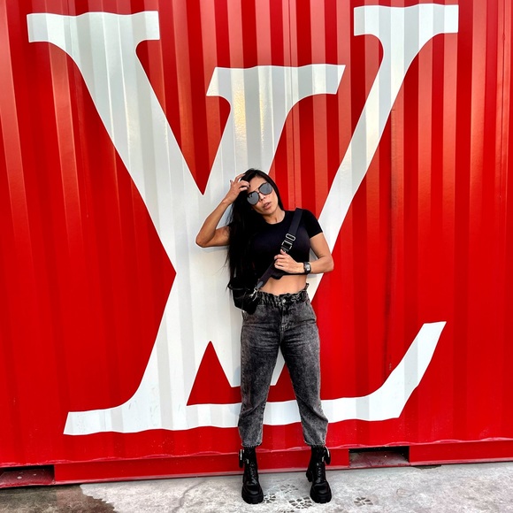 Meet your Posher, Lindsay - Picture 7 of 15